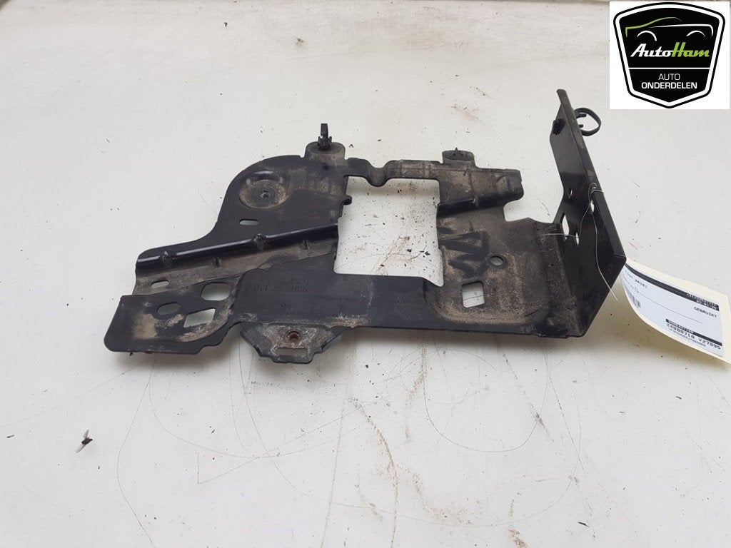 BAC A BATTERIE Peugeot 208 I (CA / CC / CK / CL), Utilisé, Peugeot