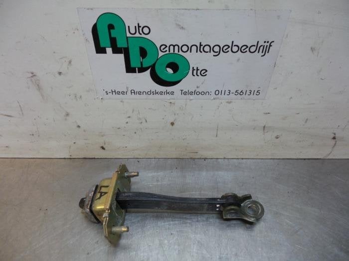 Deurvanger 4Deurs links-achter van een Subaru Legacy (Legacy, Subaru, Gebruikt, -, -