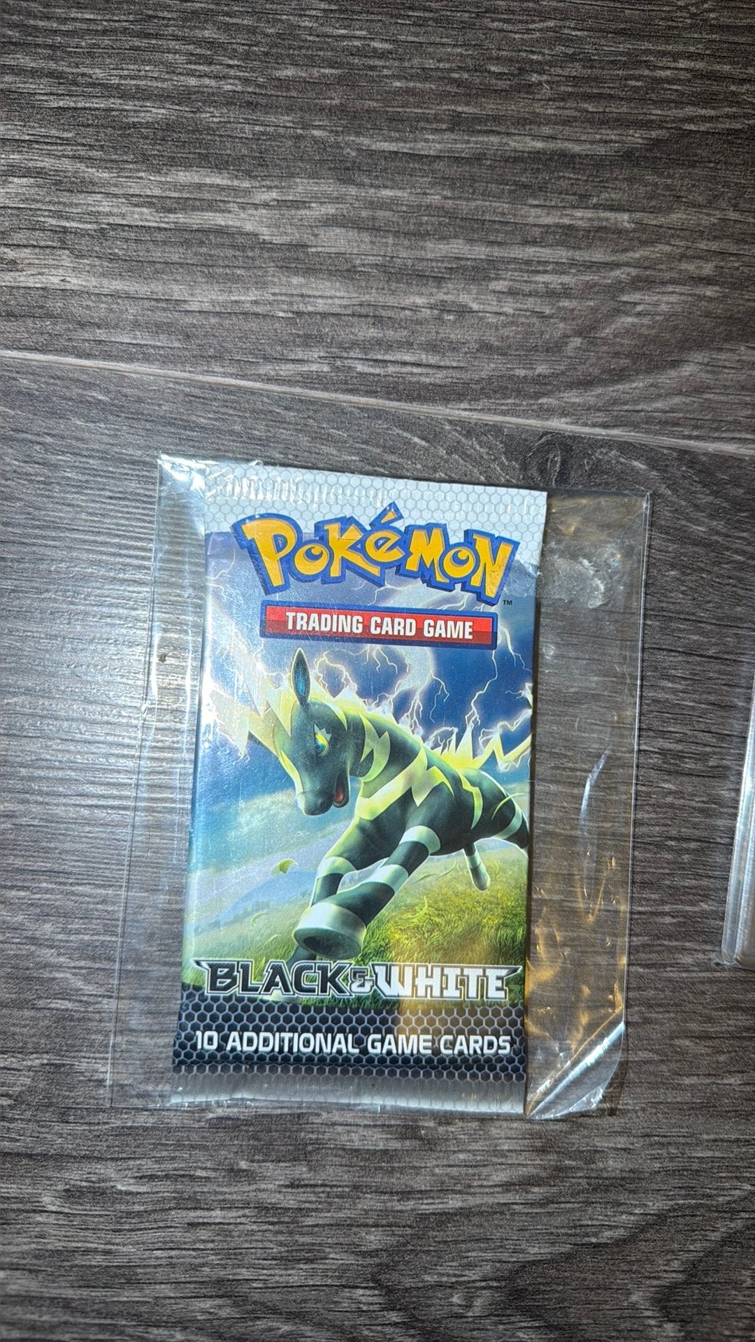 Black & white trading card game, Ophalen, Zo goed als nieuw