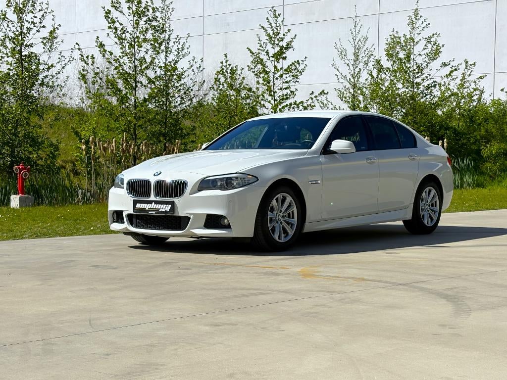 BMW 520d M pakket  Onberispelijke staat Onvermoeibare kracht, Auto's, Automaat, Achterwielaandrijving, Zwart, Wit