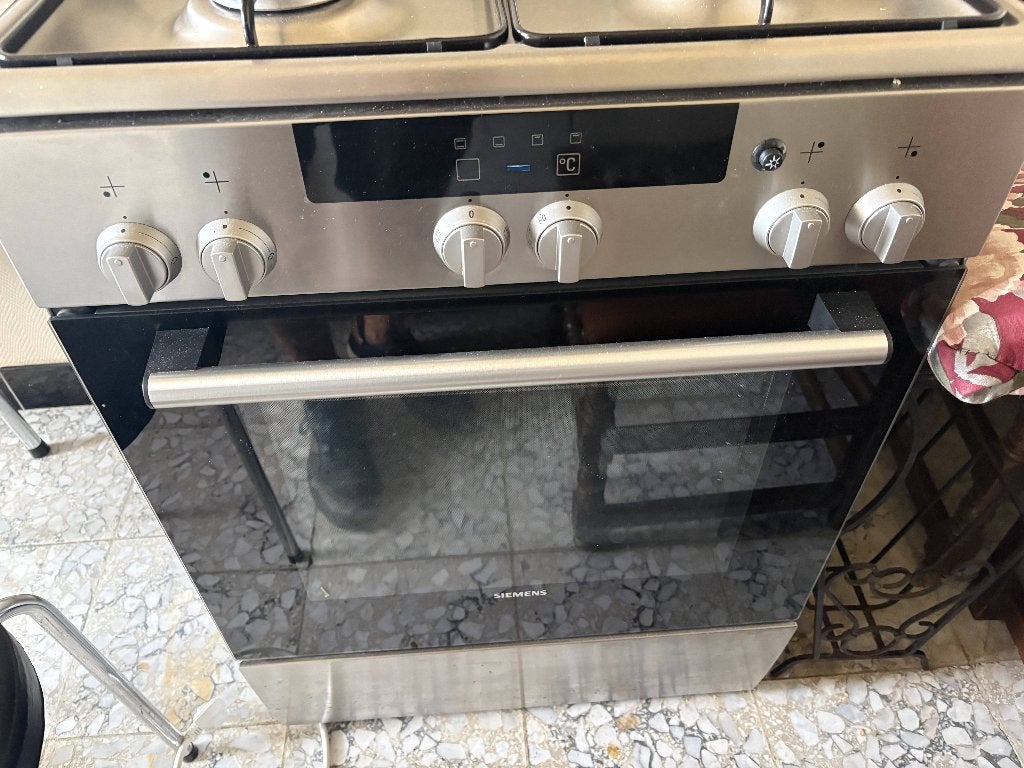feu à gaz, Electroménager, Gaz, Classe énergétique A ou plus économe, 4 zones de cuisson, Comme neuf