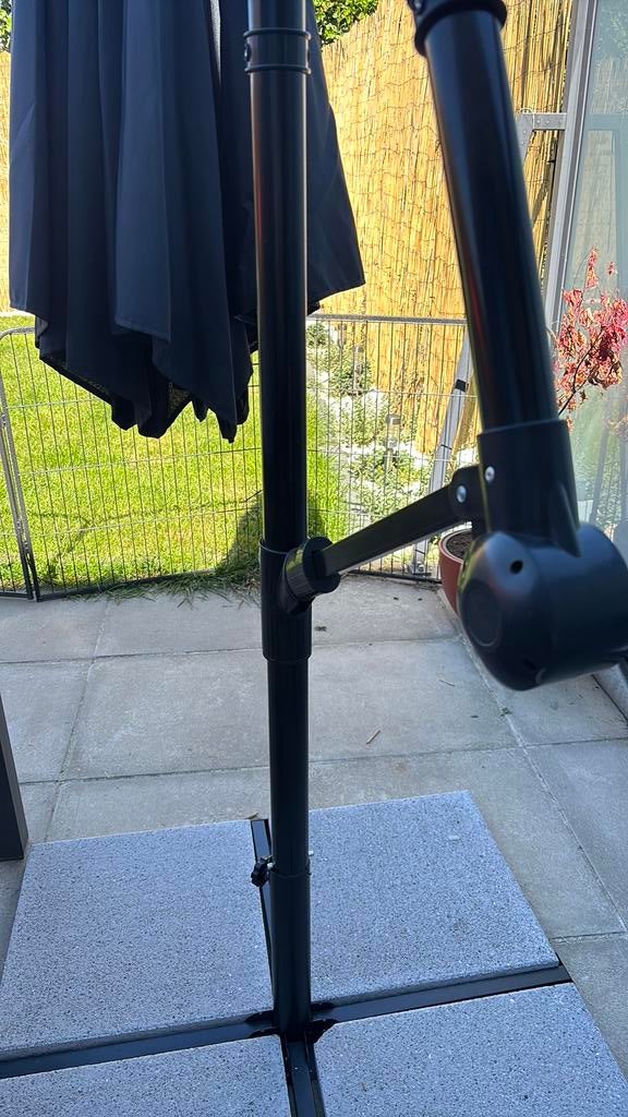 ZweefParasol, Ophalen, Zo goed als nieuw, Zweefparasol