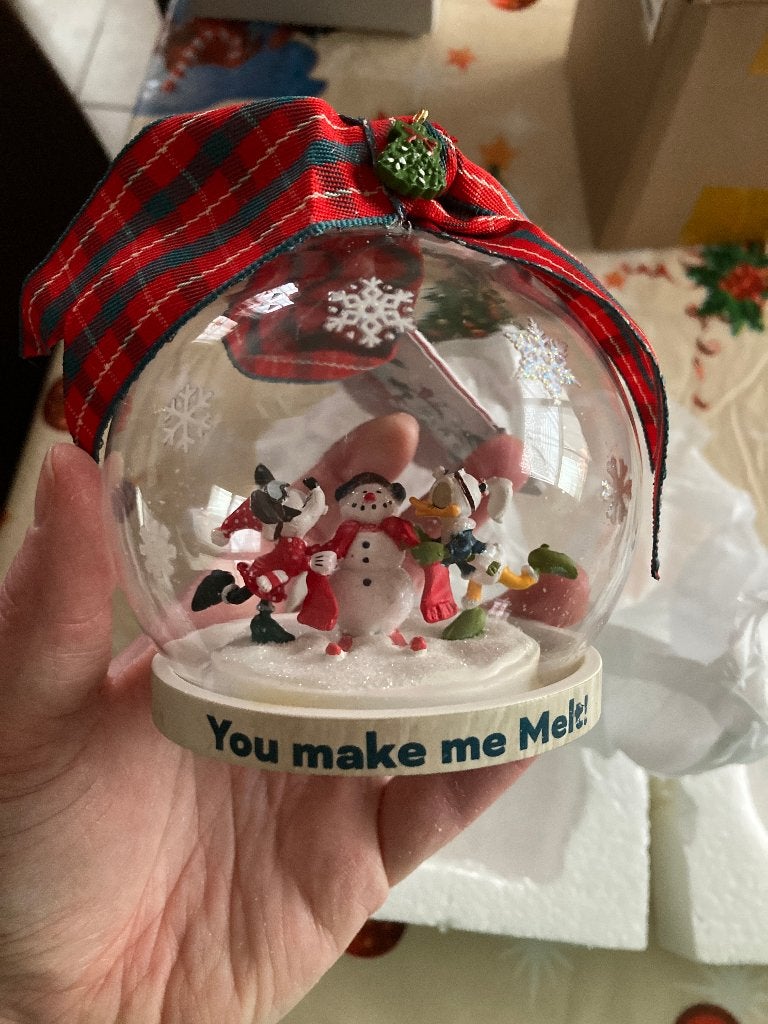 Nieuw Disney ornament Minnie Mouse & Katrien Duck, Ophalen of Verzenden, Nieuw, Beeldje of Figuurtje