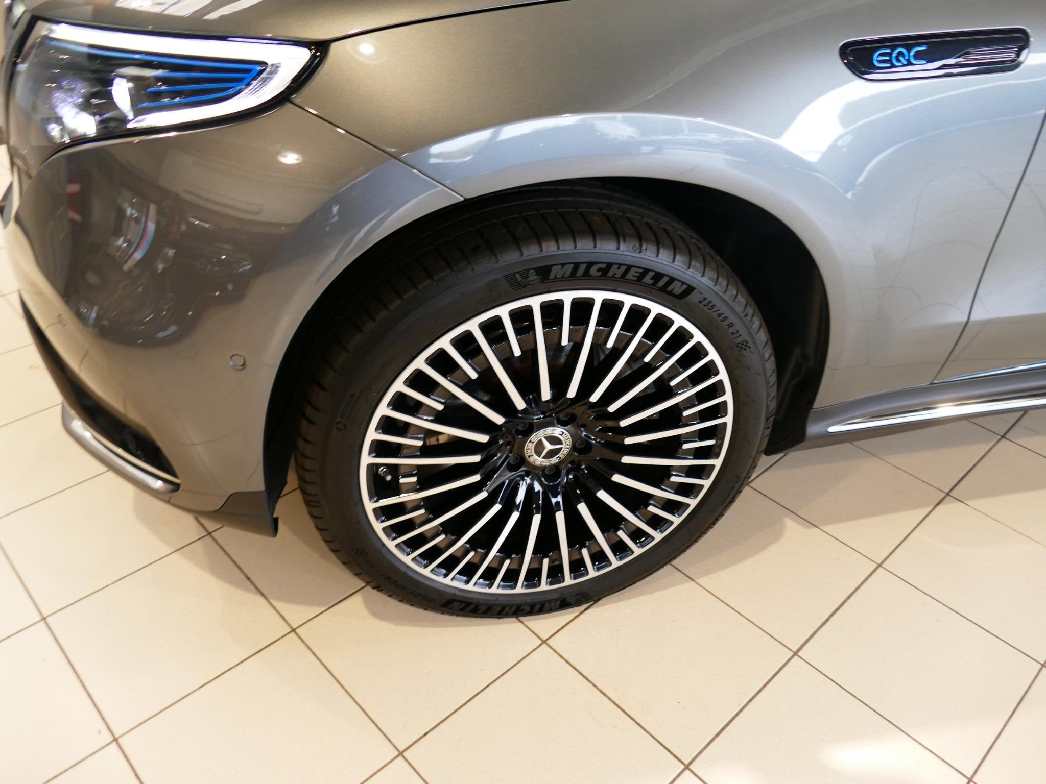 Mercedes-Benz EQC EQC 400 4MATIC DOS 9126, Autos, Argent ou Gris, Achat, Entreprise, 80 kWh