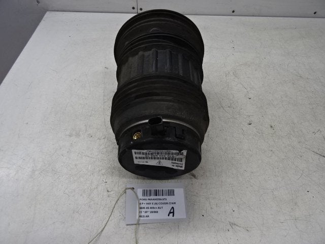 RESSORT DE SUSPENSION ARRIERE Panamera (970) (97033353316), Porsche Deutschland GmbH, Porscheplatz 1
70435  Stuttgart, DE, Porsche