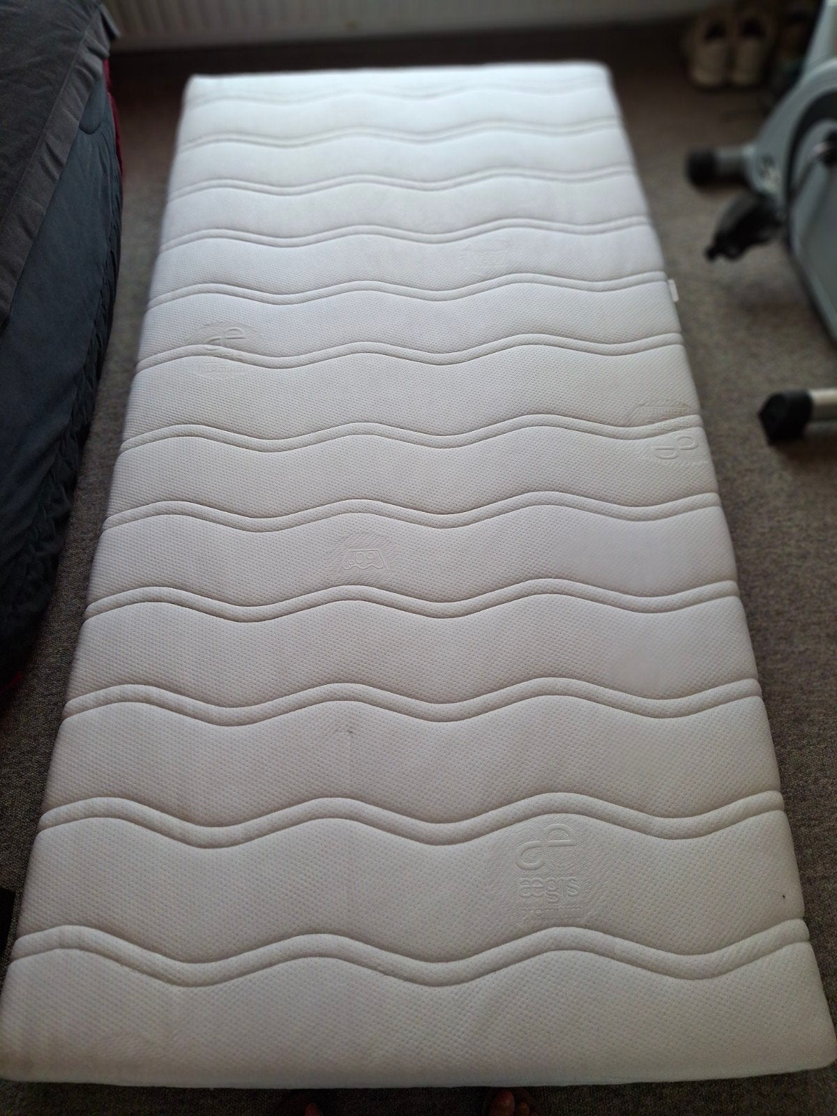 matras en lattenbodem, Ophalen, 100 cm, Eenpersoons, Zo goed als nieuw