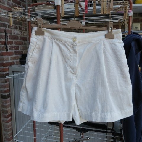 Shortje nieuw wit geribd Terre Bleue mt 38, Kleding | Dames, Broeken en Pantalons, Maat 38/40 (M), Kort, Terre Bleue, Wit