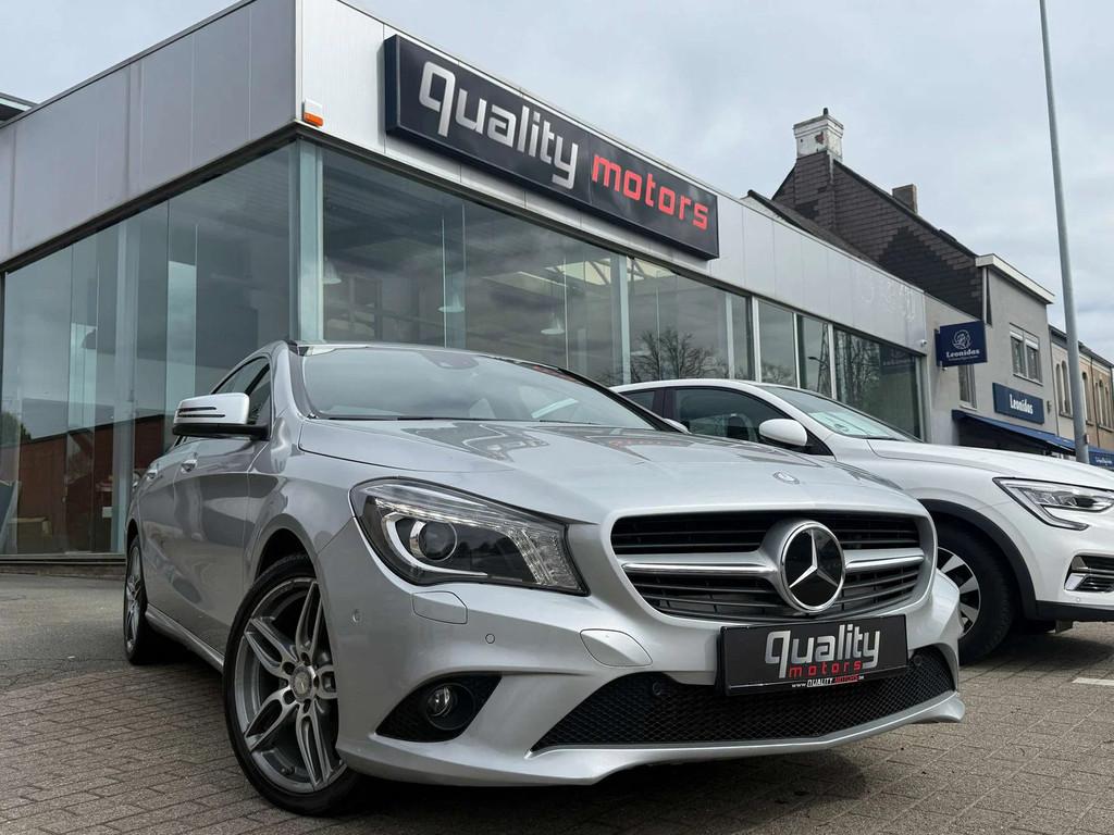 Mercedes-Benz CLA-Klasse 180 CLA 180 - AUTOMAAT - AMG VELGEN, Auto's, 122 pk, Gebruikt, 4 cilinders, Bedrijf