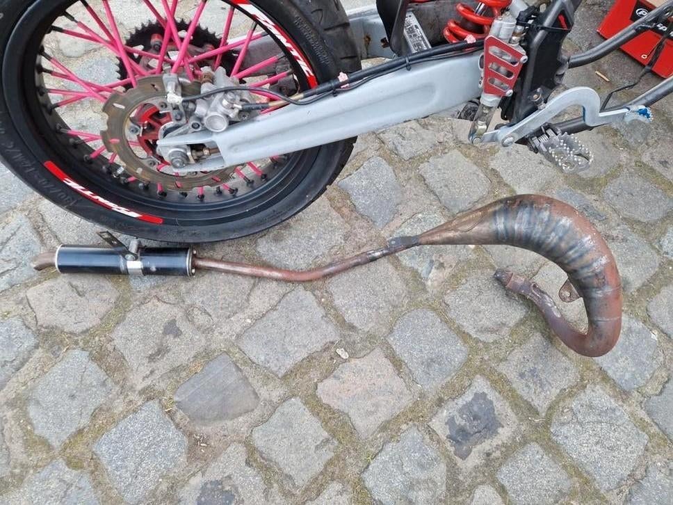 SCR Corse uitlaat am6 brommer sherco beta fantic, Fietsen en Brommers, Ophalen of Verzenden, Uitlaat