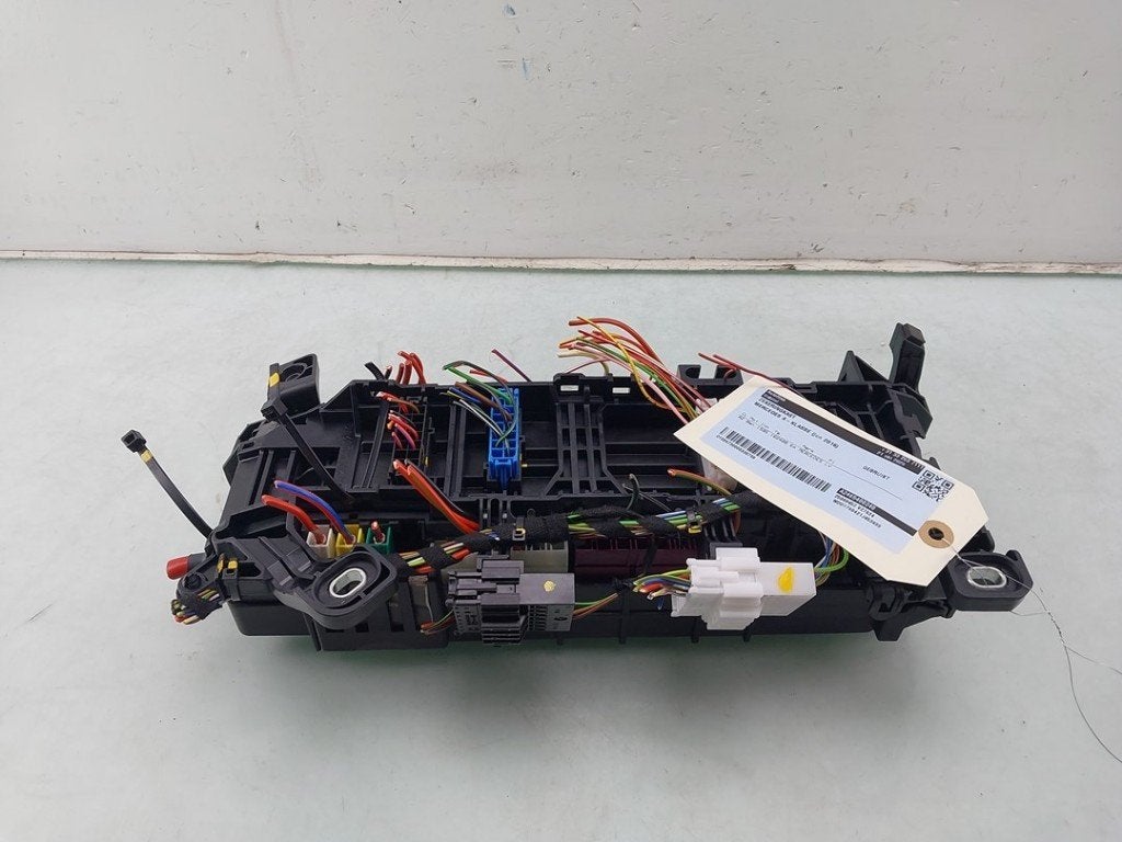 ZEKERINGKAST Mercedes-Benz A (W176) (01-2012/05-2018), Dhr. J. Ham, Gebruikt, Mercedes-Benz, Administratie@autoham.nl