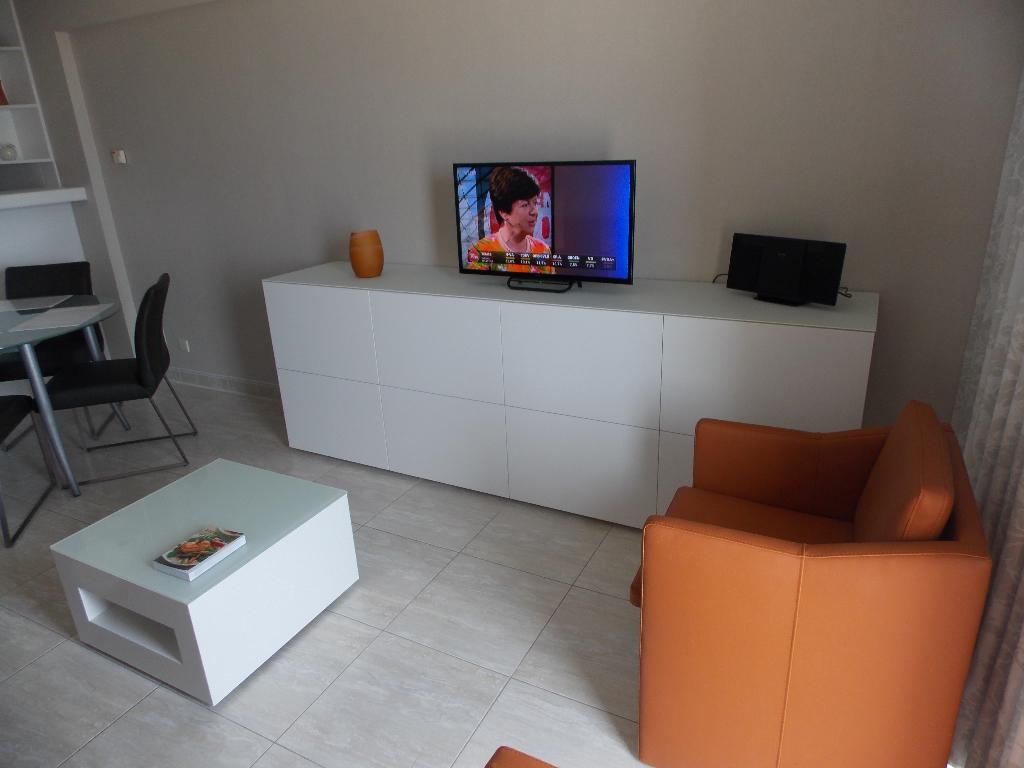 LAST MINUTE Appartement te huur Zeedijk Middelkerke, Antwerpen of Vlaanderen, Appartement, Overige, Aan zee