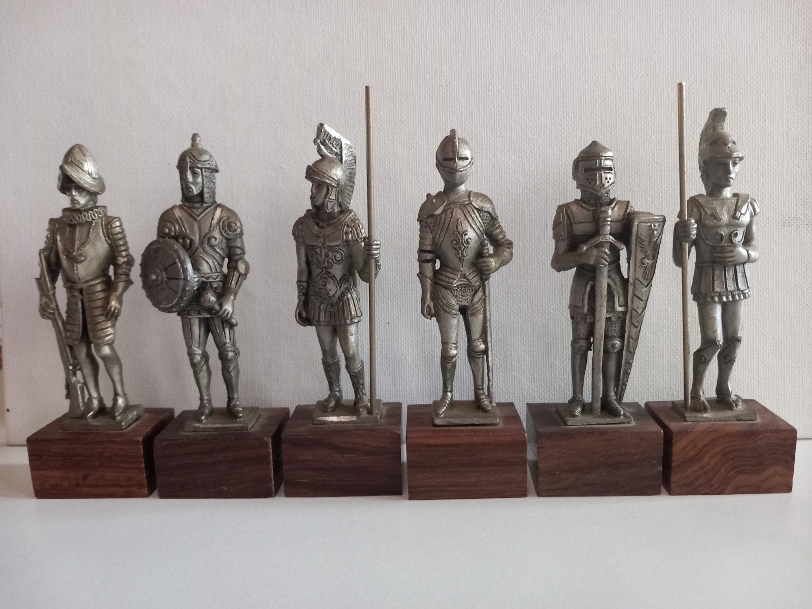 magnifique ensemble complet de chevaliers en étain sur socle, Hobby & Loisirs créatifs, Enlèvement ou Envoi