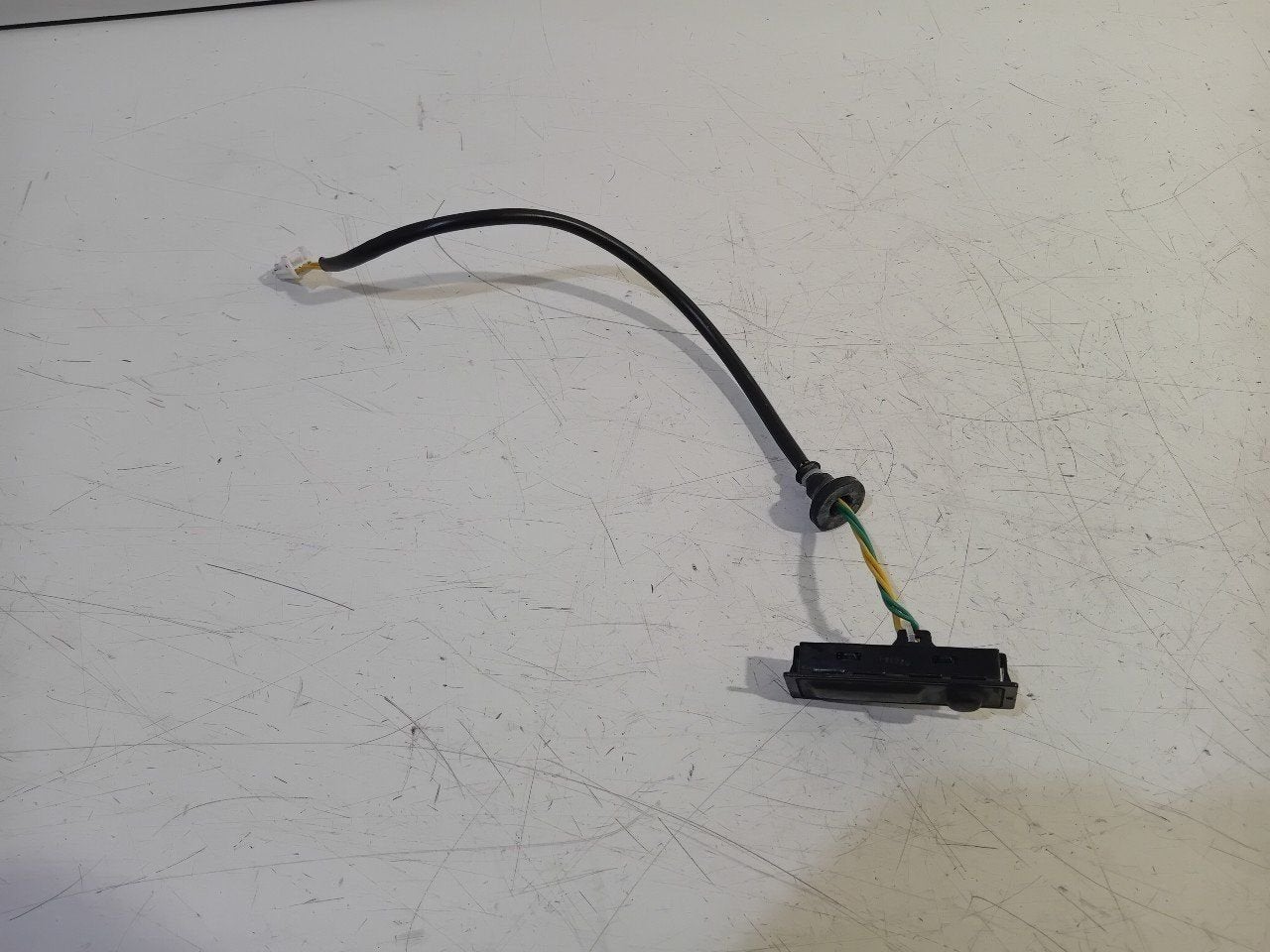 Achterklep ontgrendeling Nissan X-Trail, Onderdelen@venauto.nl, Van der Ven Autorecycling B.V., Gebruikt, Ettenseweg 76, 4706 PB Roosendaal, The Netherlands