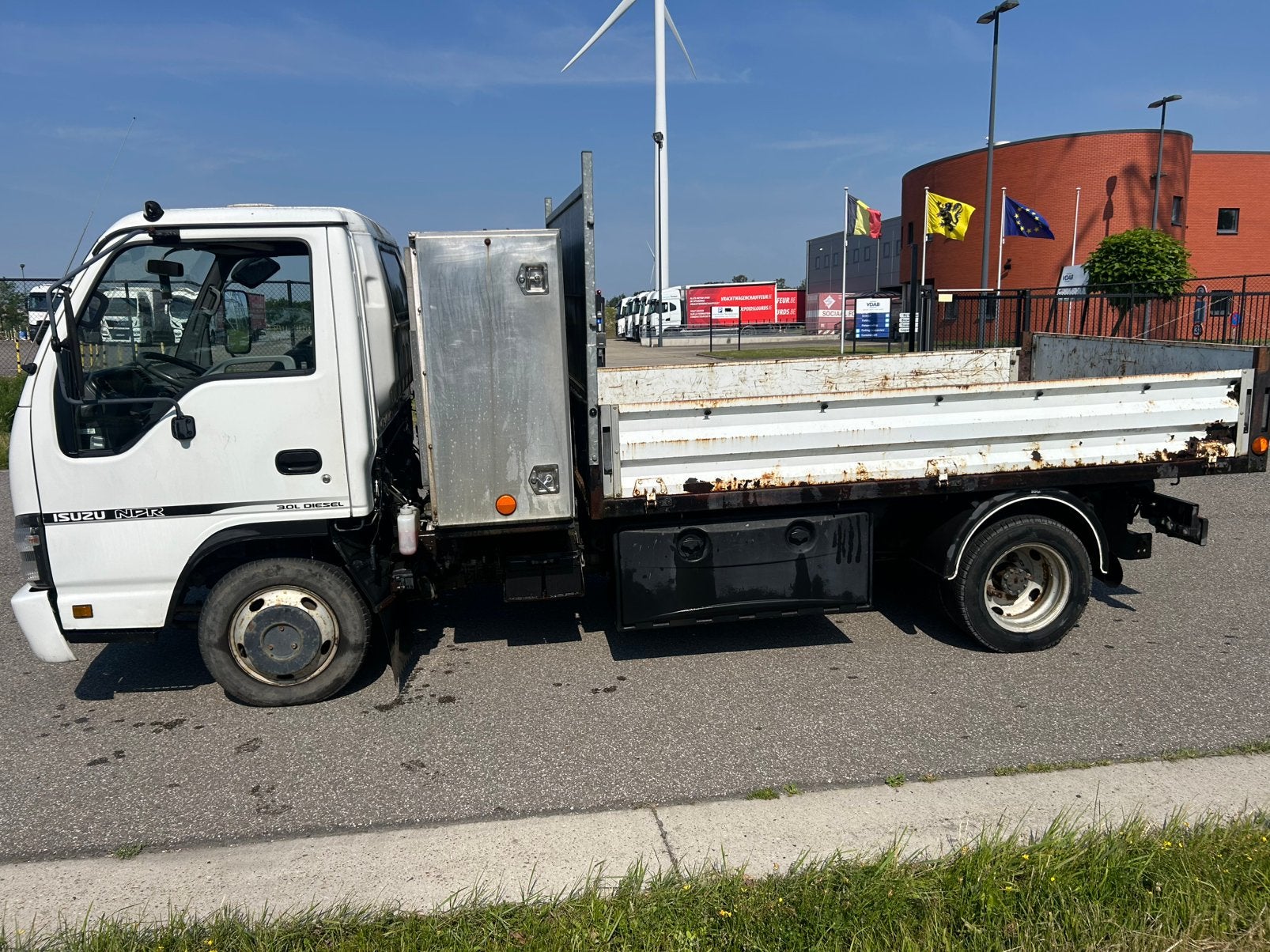 Isuzu NPR 3.0 115000km rijbewijs B, Auto's, Bestelwagens en Lichte vracht, Diesel, Particulier, Te koop, Isuzu
