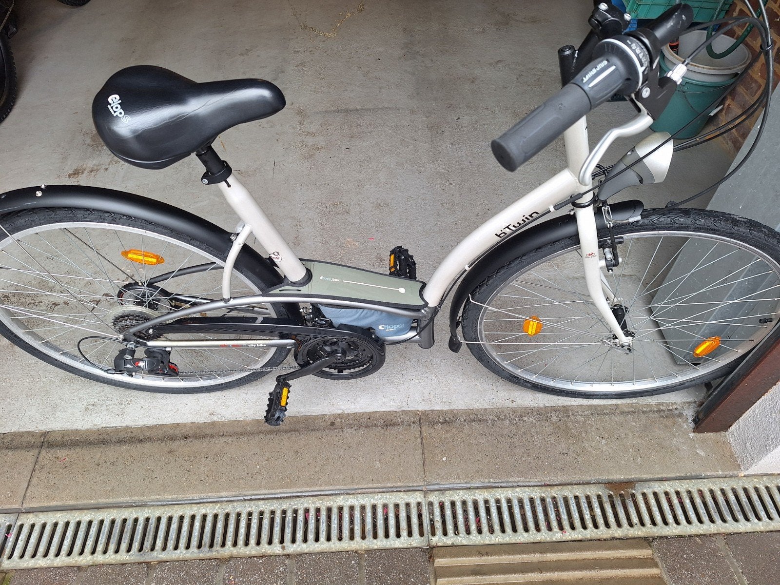 Vélo de ville, Vélos & Vélomoteurs, Autres marques, Vitesses, Frein à tambour, Enlèvement