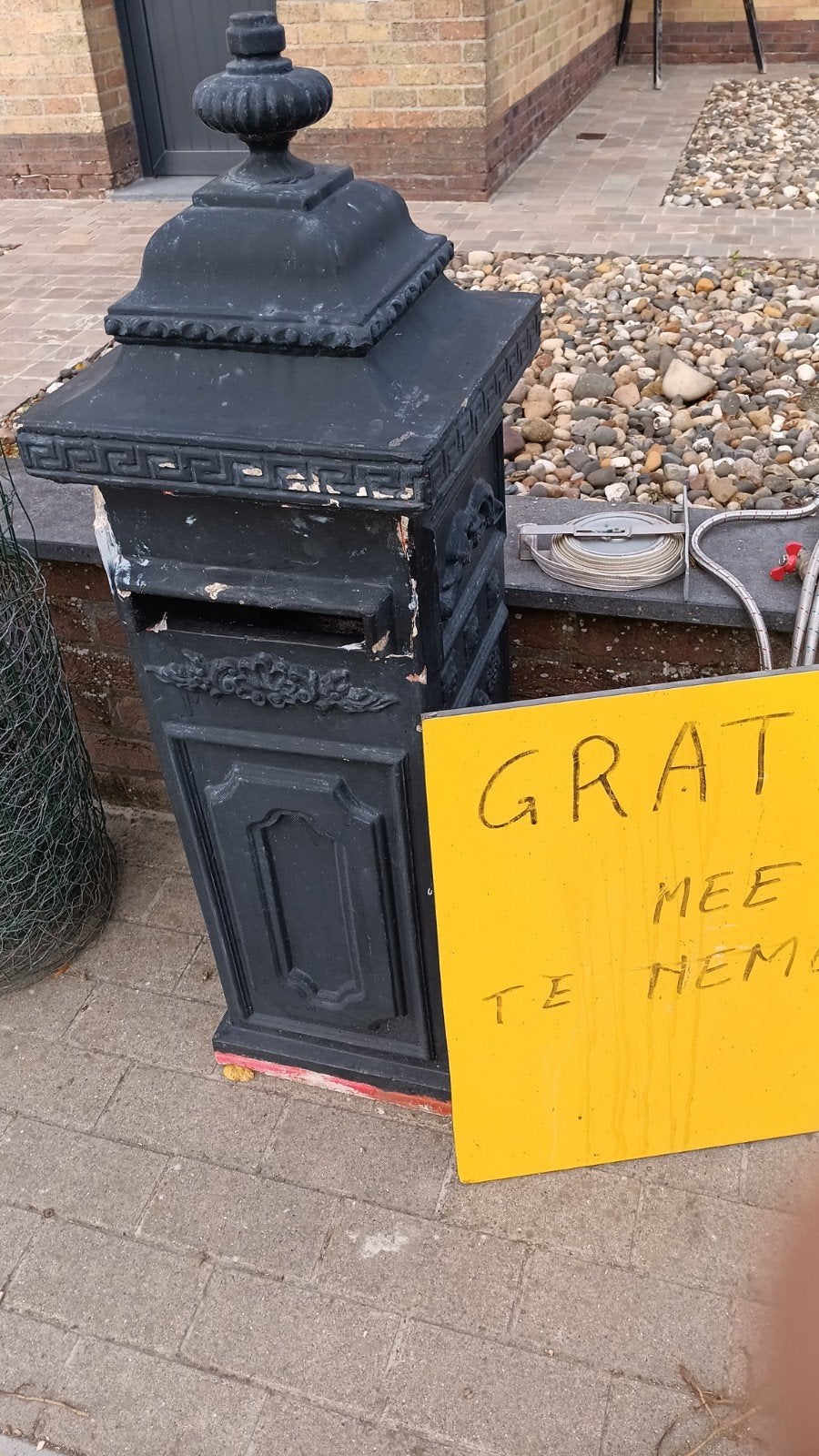 GRATIS, Enlèvement