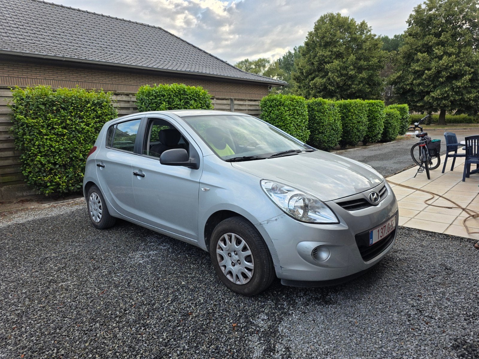 Voiture Hyundai i20 etat impeccable, Autos, Argent ou Gris, Achat, 5 portes, Particulier