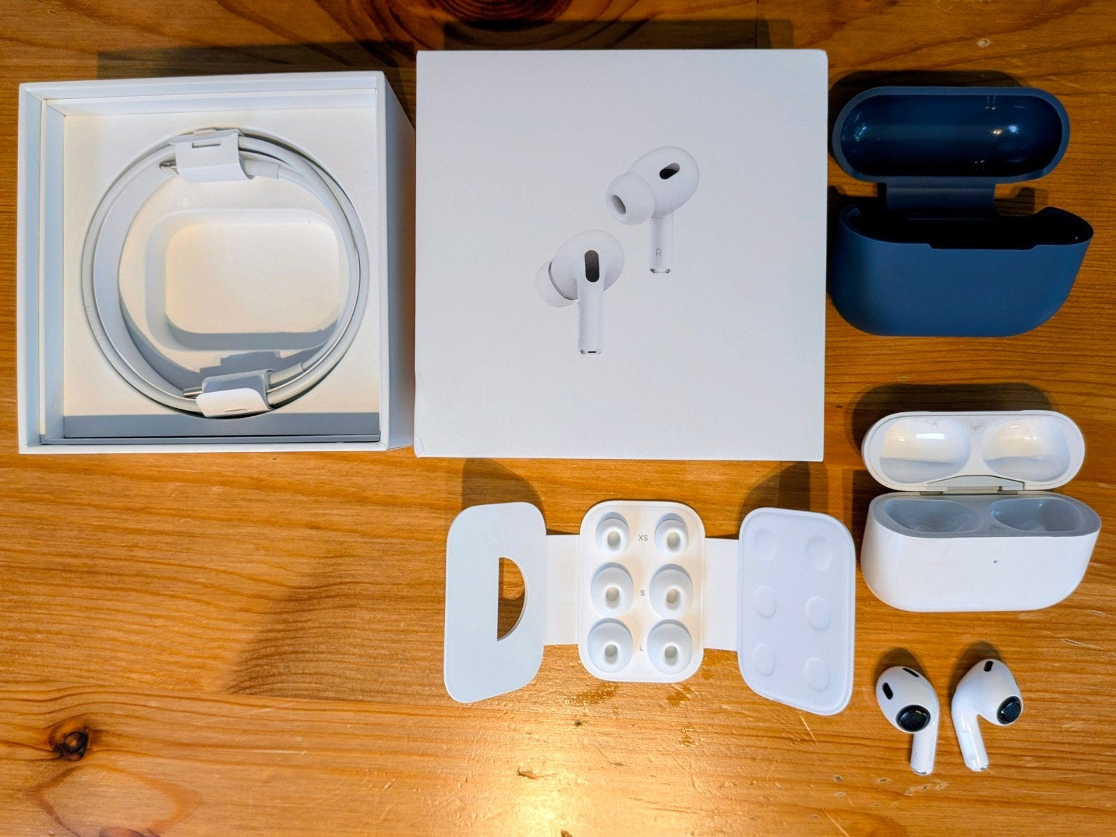 AirPods Pro 2 (Lightning) + Doos + Hoesje, Bluetooth, In gehoorgang (in-ear), Refurbished, Ophalen of Verzenden