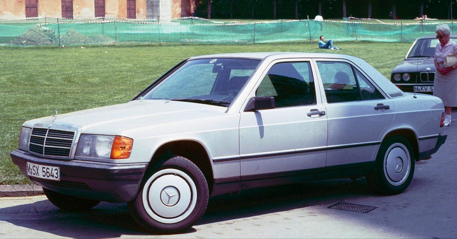 recherche mercedes 190, Ophalen