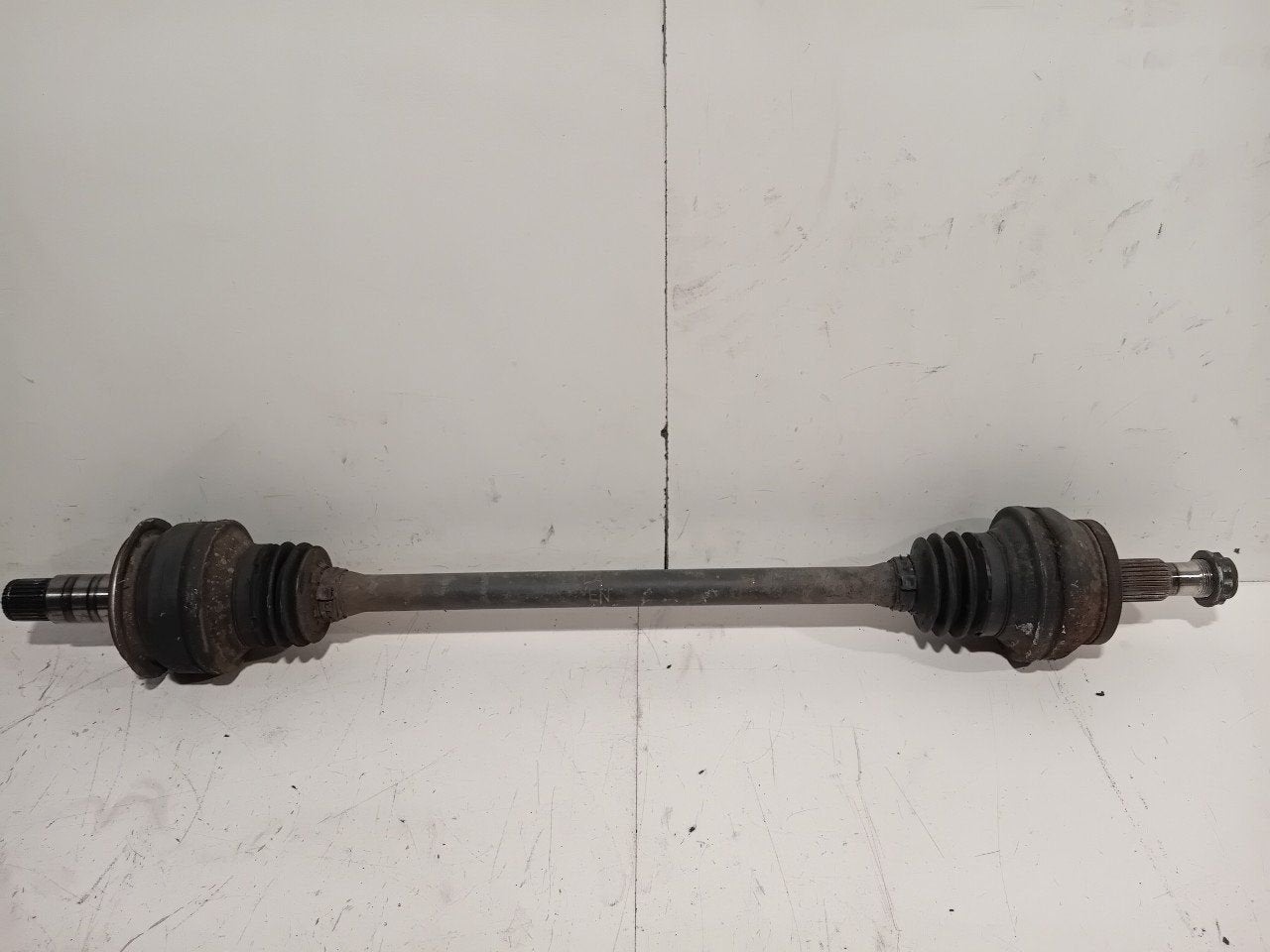 Aandrijfas links achter Mercedes-Benz E-Klasse, Onderdelen@venauto.nl, Van der Ven Autorecycling B.V., Ettenseweg 76, 4706 PB Roosendaal, The Netherlands
