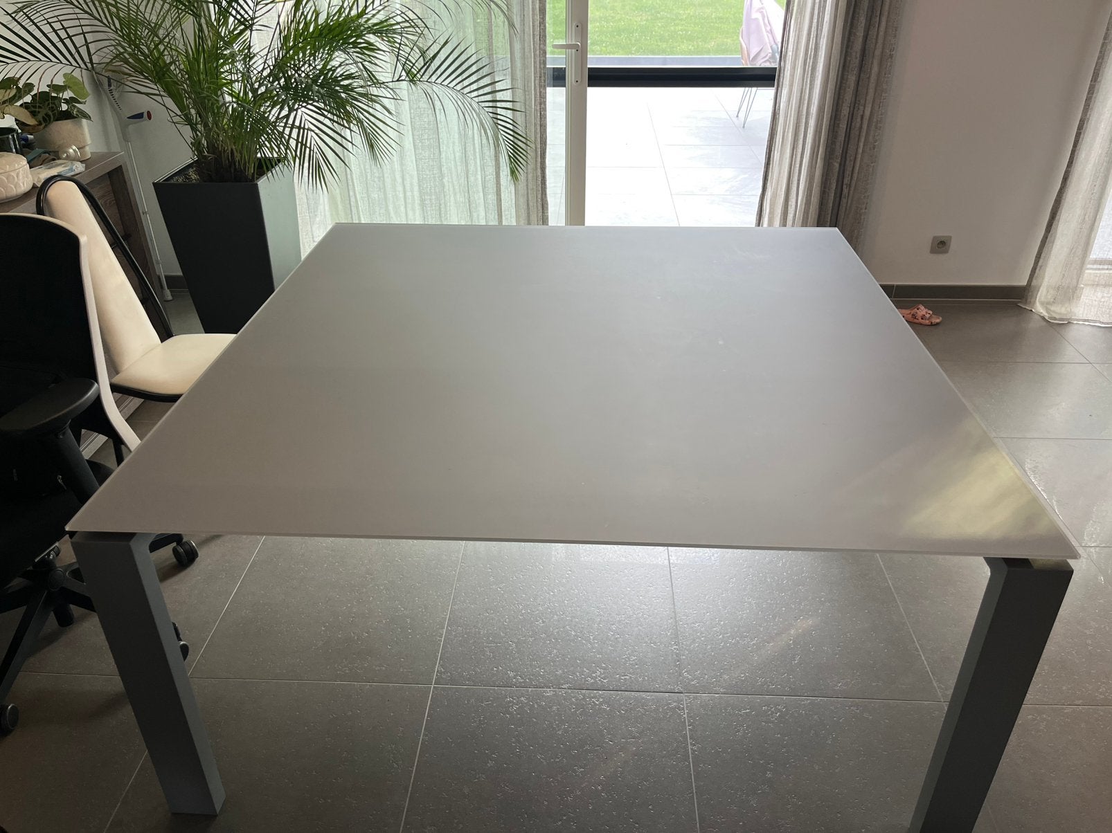 Table à manger comme neuve - 160 x 160 cm, 150 à 200 cm, Cinq personnes ou plus, 150 à 200 cm, Verre