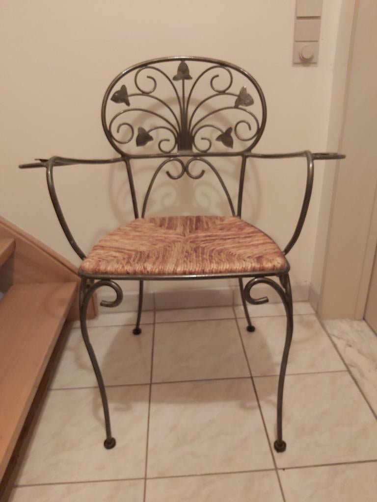 Ijzeren stoelen  rieten zit . Mooi achterkant., Enlèvement