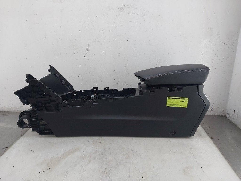 ARMLEUNING Renault Megane IV Estate (RFBK) (|969202599R|), Dhr. J. Ham, Gebruikt, Renault, Administratie@autoham.nl