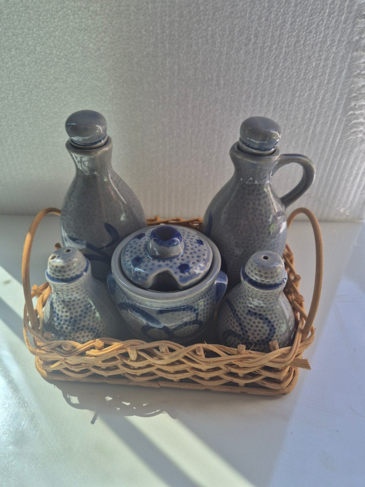 Vintage blauw-wit keramisch olie & azijnset met peper- en zo, Ophalen of Verzenden