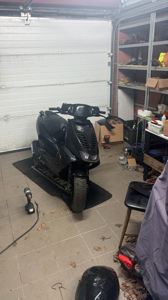 Aprilia sr50 race, Vélos & Vélomoteurs, Scooters | Aprilia, Enlèvement