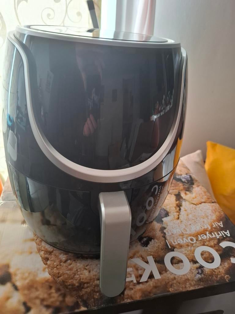 Airfryer ingenieuze staat 1 maal gebruikt, Ophalen, Zo goed als nieuw, Airfryer, 1000 t/m 1499 gram