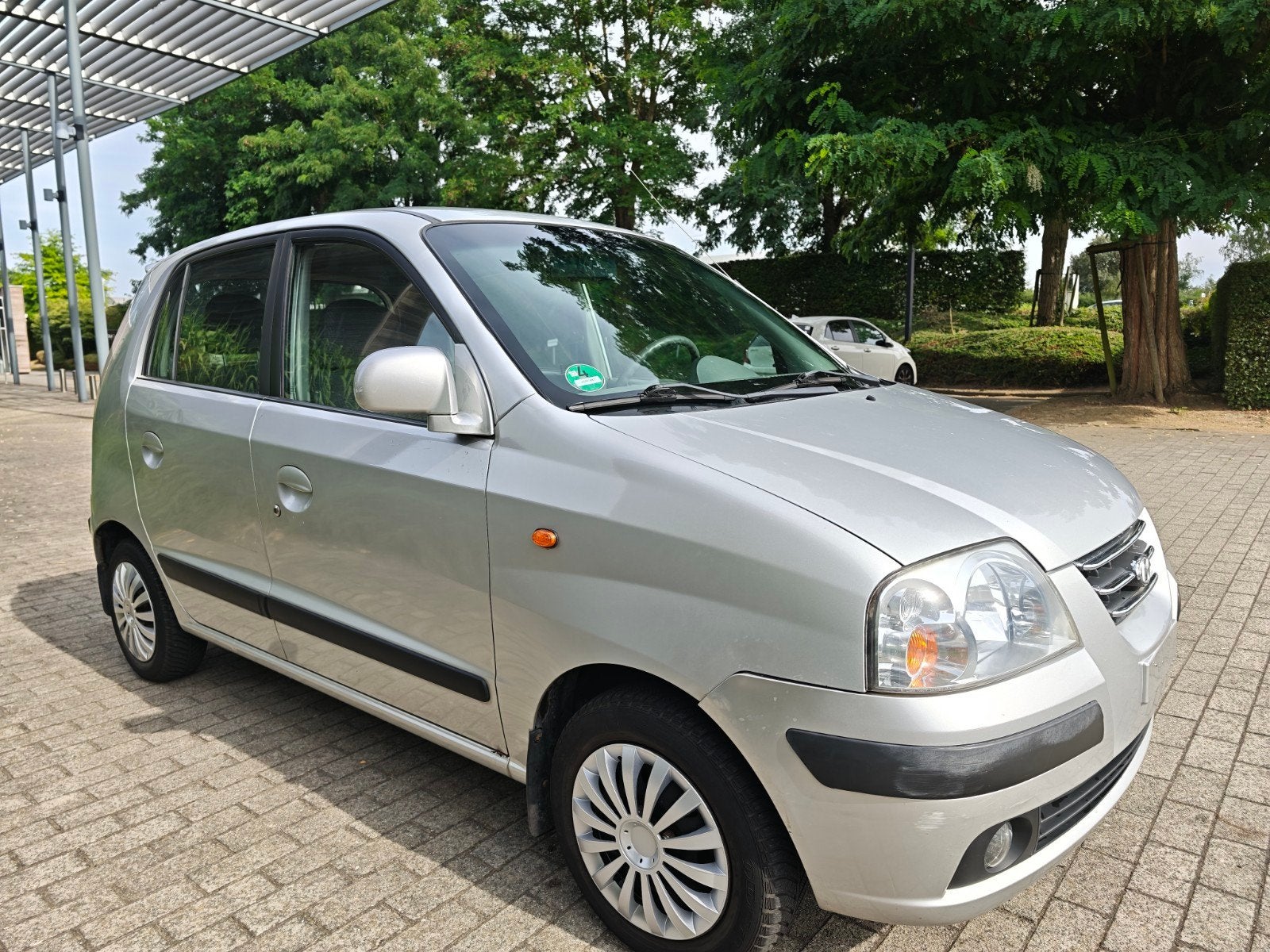 Hyundai Atos

Jaar 2004

1100 benzine
/Automatische versnell, Auto's, Hyundai, Automaat, Elektrische ramen, Bedrijf, Atos