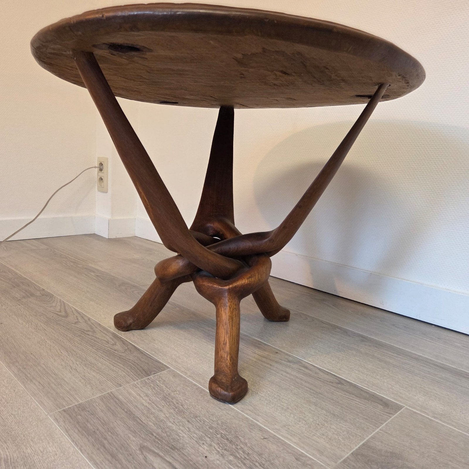 Vintage Afrikaans ronde salontafel, Ophalen