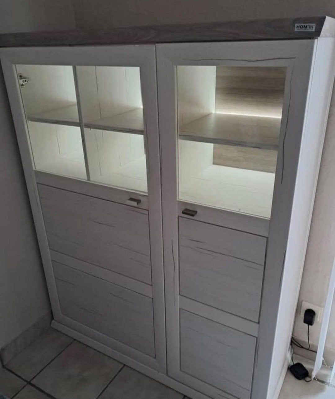 Leuke vitrine kast met licht, Maison & Meubles, Armoires | Vitrines, Enlèvement