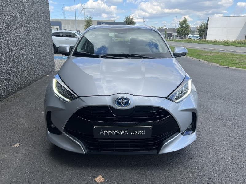 Toyota Yaris 1.5 Hybride Iconic + Navi, Autos, Argent ou Gris, Achat, Euro 6, Noir