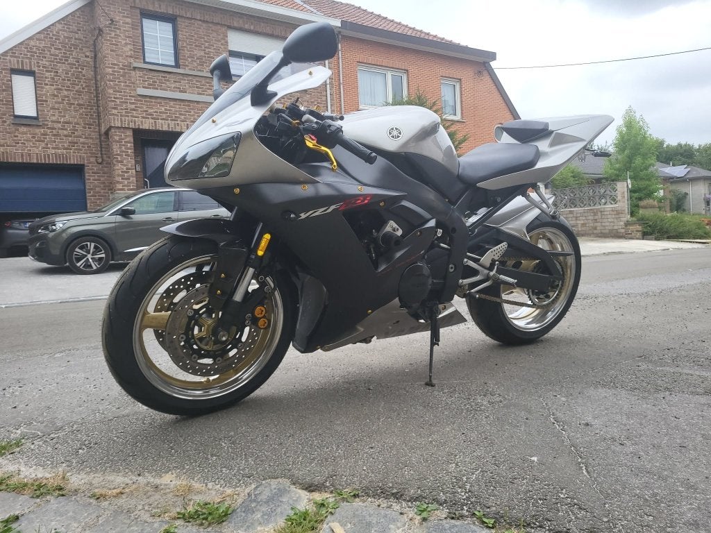 R1 Yamaha yzf-r1, Motos, Motos | Yamaha, Particulier, Super Sport, plus de 35 kW, 4 cylindres, Permis Moto A, Manuelle, Occasion
