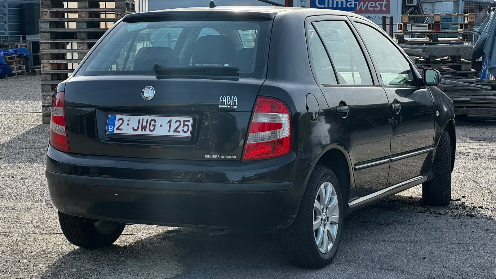 Te koop: Skoda Fabia 1.2 Benzine – Euro 4, Voorwielaandrijving, Stof, Zwart, Zwart