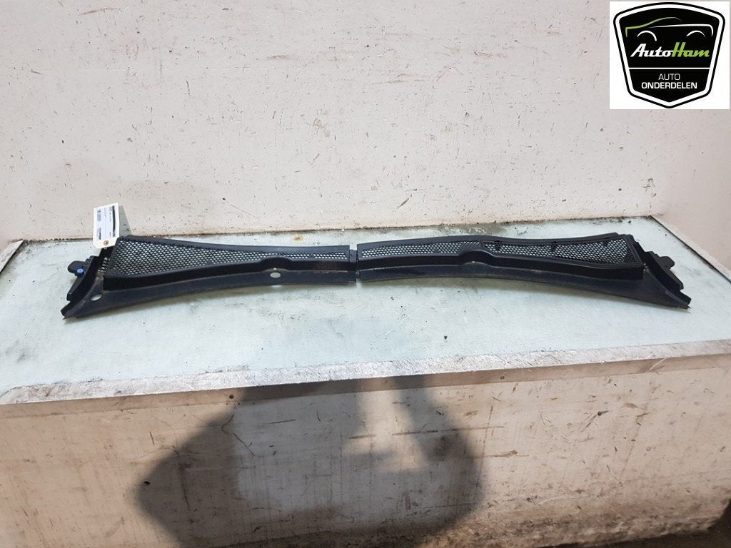 BAIE DE PARE BRISE 2008 (CU) (|96733024XT|96733027XT|), Utilisé, Peugeot
