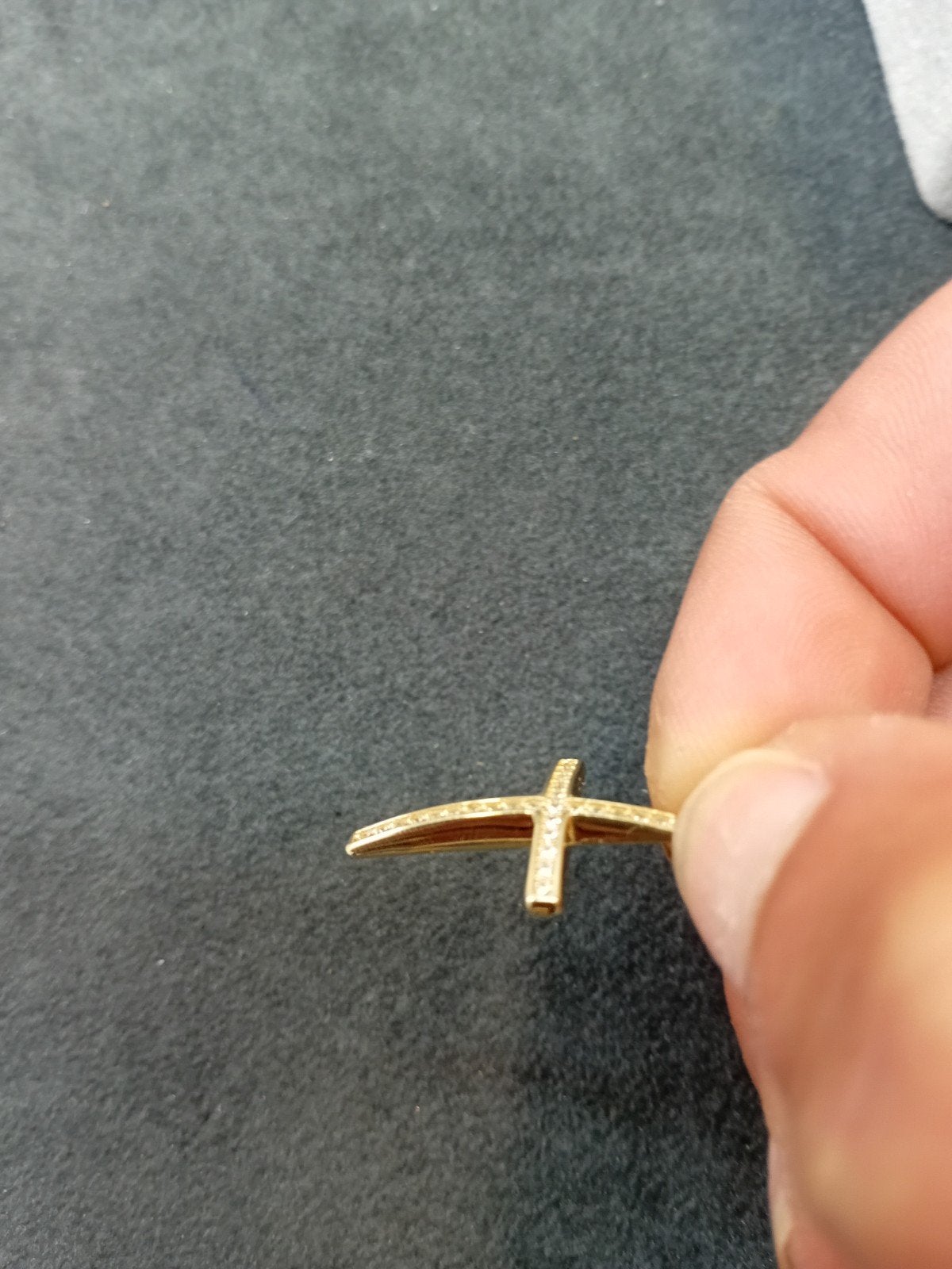 Croix en or, Enlèvement, Or, Or