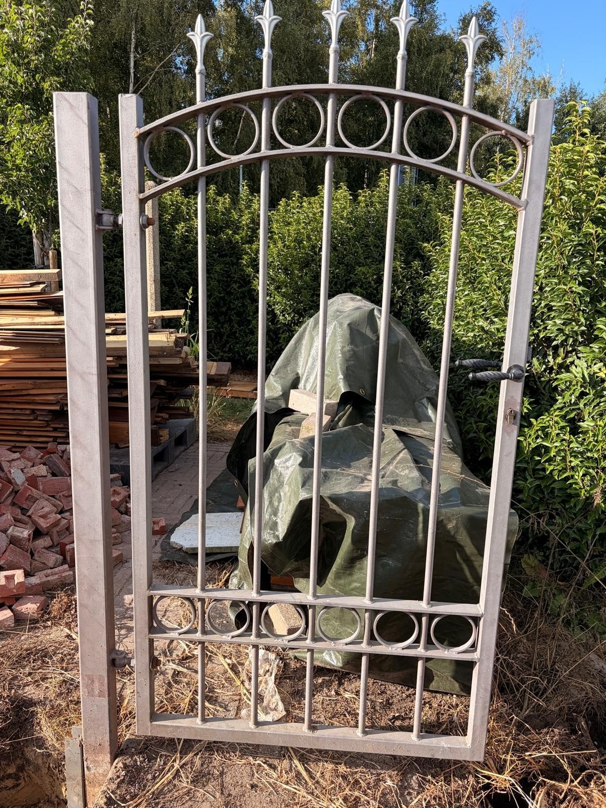 tuinpoortje, Enlèvement