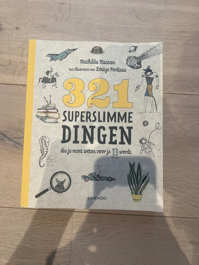 321 superslimme dingen die je moet weten voor je 13 wordt, Boeken, Ophalen of Verzenden, Zo goed als nieuw, Mathilda Masters, Non-fictie