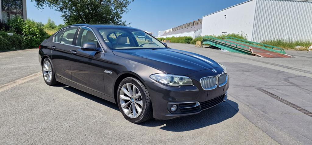 BMW 520 Modern 2.0D 184pk Automaat Euro 6 2014, Autos, BMW, Cuir, Entreprise, Entretenue par le concessionnaire, Automatique
