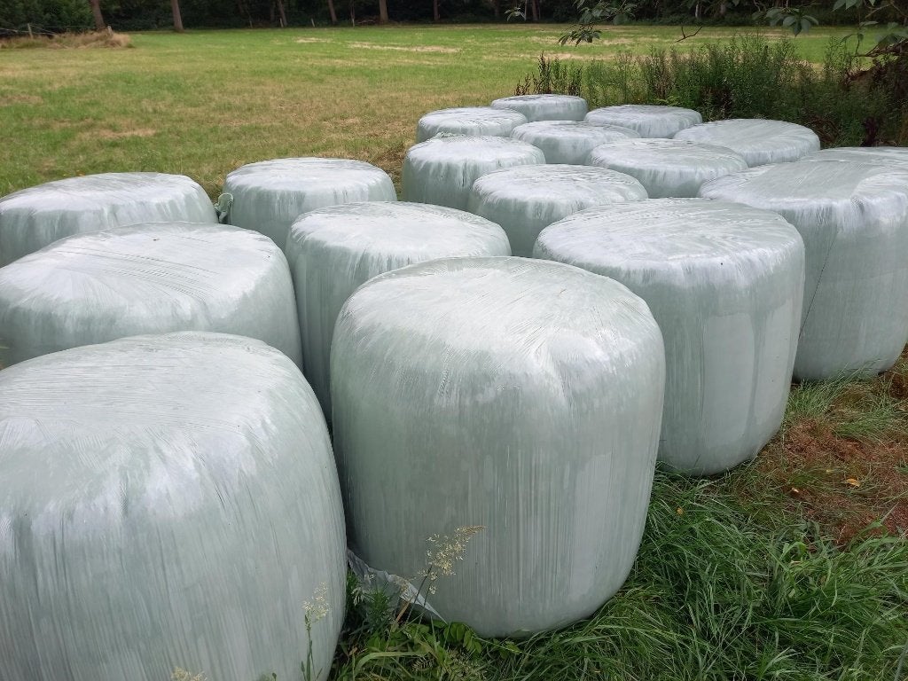 Hooi in midi balen, Ophalen, Vee