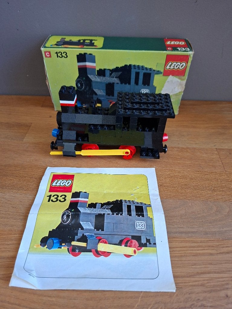 Lego 133 locomotief, Kinderen en Baby's, Gebruikt, Lego, Ophalen of Verzenden, Complete set