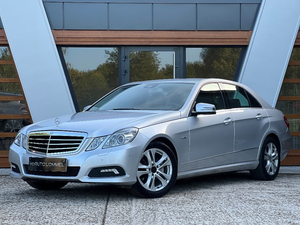 Mercedes E200 Avangarde - AMG/ AUTOMAAT/ 67000KM/ GARANTIE, Autos, 100 kW, Argent ou Gris, Achat, 4 portes
