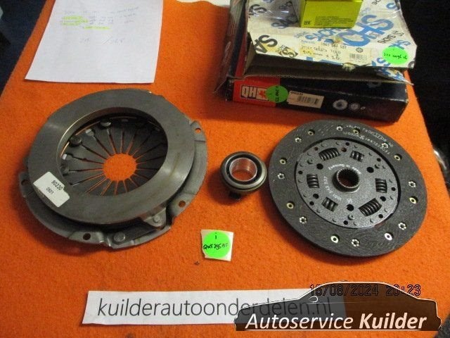Koppelingset Mercedes 190 w201 w124 w123  QKT395AF  30001110, Auto-onderdelen, -, Nieuw, Ophalen of Verzenden, -