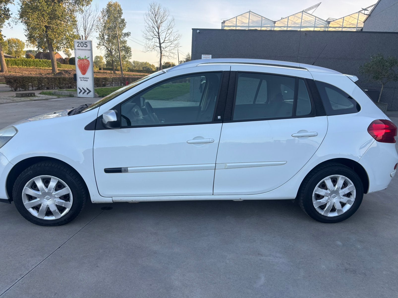 RENAULT CLIO 20TH —1.5 DCi — NAVI—AIRCO— 1STE EIGENAAR, Auto's, Euro 5, Zwart, https://public.car-pass.be/vhr/c582cd59-7ed2-42f8-9a50-008c1b7225a8