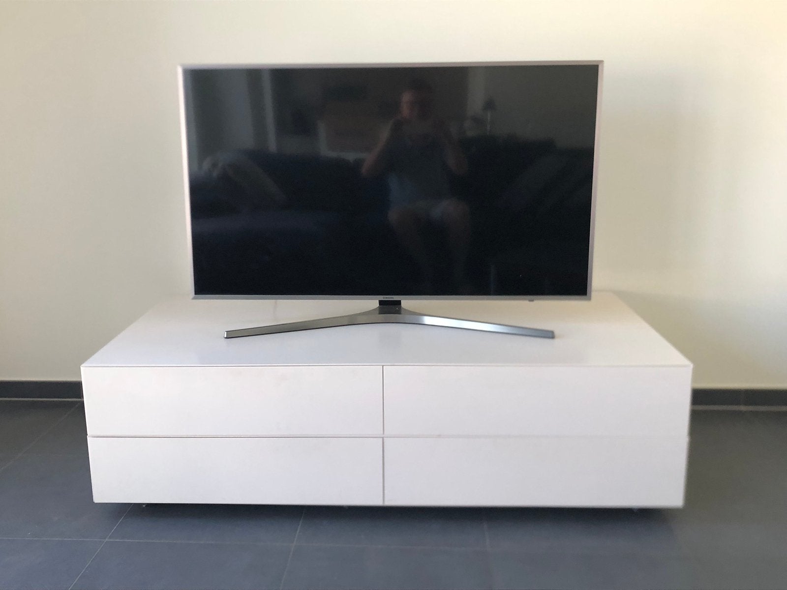 Wit gelakte design TV kast met 4 openklapbare lades, Huis en Inrichting, Ophalen, Zo goed als nieuw