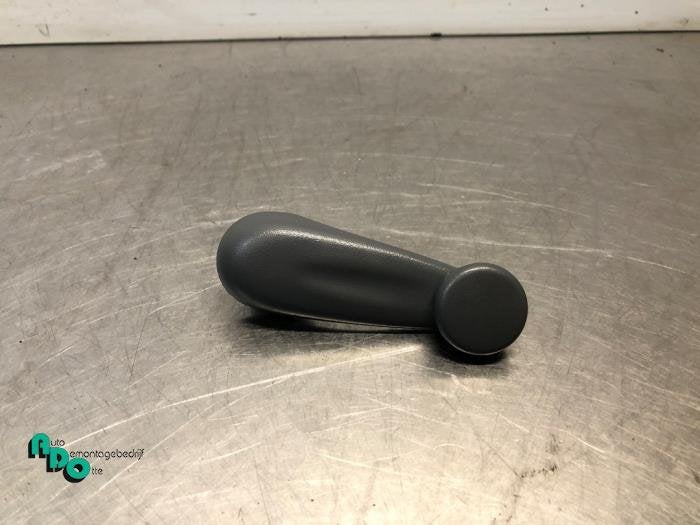 Manivelle de vitre d'un Toyota Aygo (Aygo 08-), -, 3 mois de garantie, Toyota, Utilisé