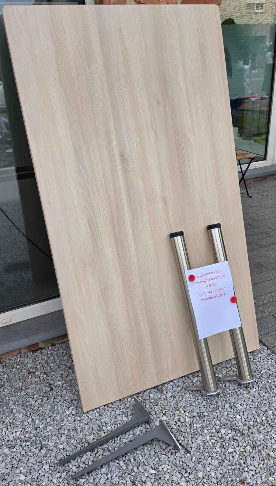Tafel te bevestigen aan muur, Enlèvement