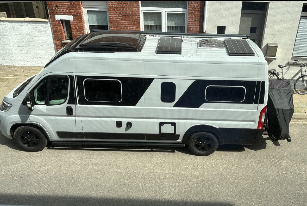 Adria Twin Supreme 640 SLB Expedition gris, Boîte manuelle, Serrures de sécurité, 5 à 6 mètres, Diesel